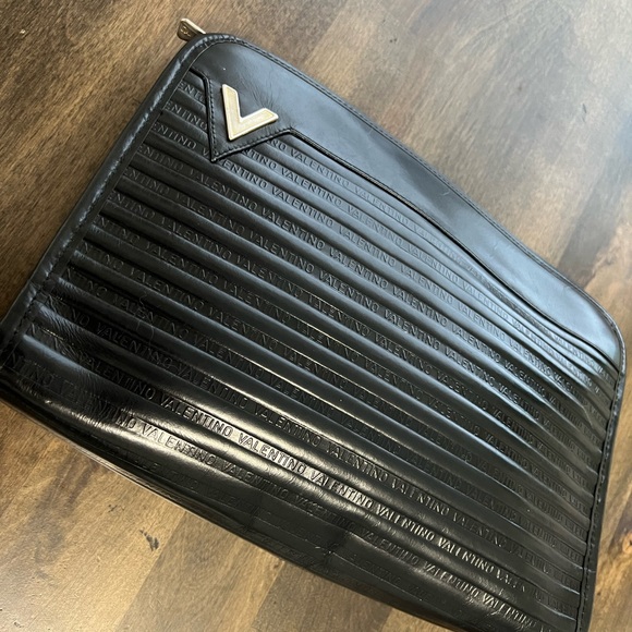 MARIO VALENTINO LEATHER CLUTCH - Picture 5 of 13